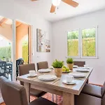 Vila Sans Bosch By *